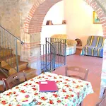 Appartamento Charming In With Shared Pool. *
