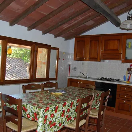 Charming In With Shared Pool. * Massa Marittima